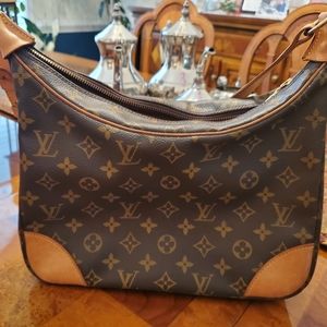Louis Vuitton Purse